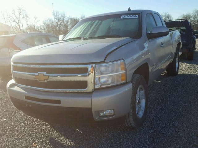 1GCRKSE79DZ289917 - 2013 CHEVROLET SILVERADO GRAY photo 2