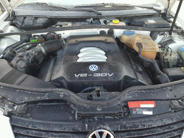 WVWEH63B71E034780 - 2001 VOLKSWAGEN PASSAT GLX 白色 照片 7