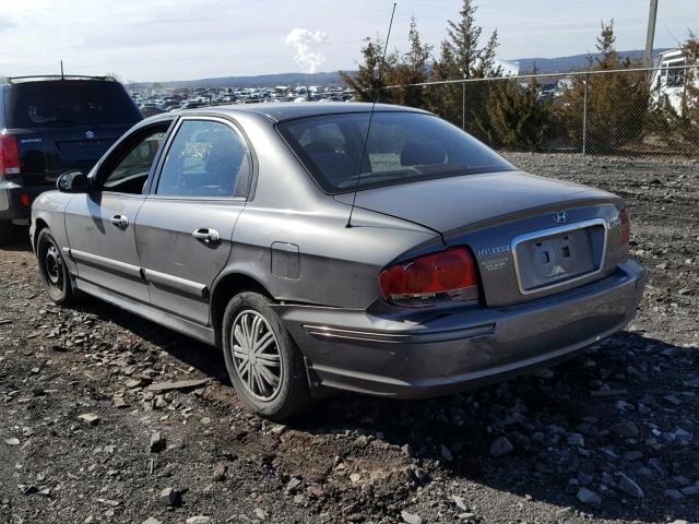 KMHWF25H92A706881 - 2002 HYUNDAI SONATA GL GRAY photo 3