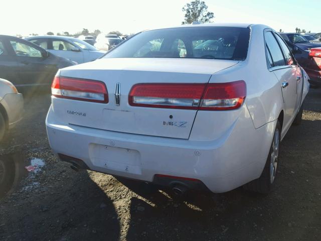 3LNHL2GC0CR801288 - 2012 LINCOLN MKZ WHITE photo 4