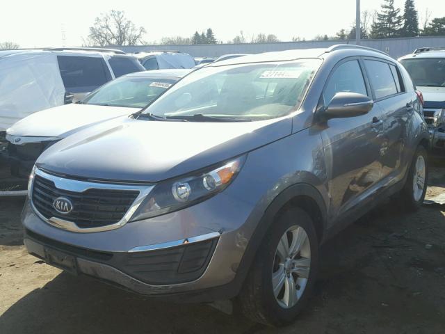 KNDPB3A24C7315647 - 2012 KIA SPORTAGE B GRAY photo 2