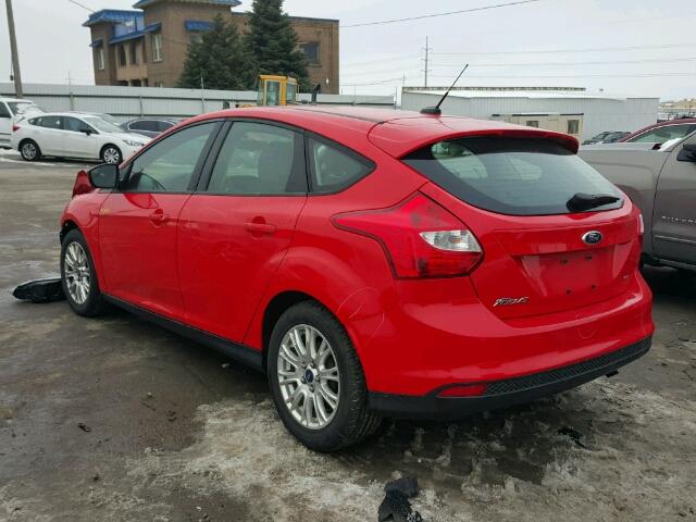 1FAHP3K23CL417040 - 2012 FORD FOCUS SE RED photo 3