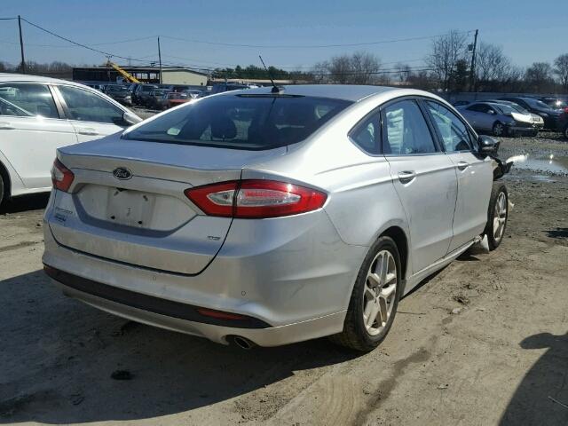 3FA6P0H75GR271885 - 2016 FORD FUSION SE SILVER photo 4