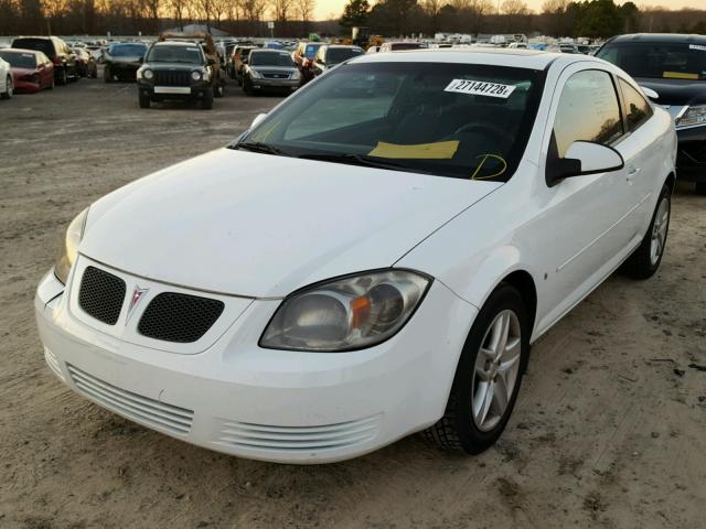 1G2AL18F887214557 - 2008 PONTIAC G5 WHITE photo 2