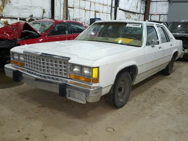 2FABP43F3FX233799 - 1985 FORD LTD CROWN WHITE photo 2