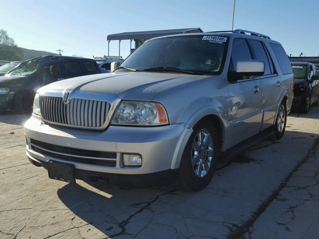 5LMFU28576LJ00199 - 2006 LINCOLN NAVIGATOR ვერცხლისფერი ფოტო 2