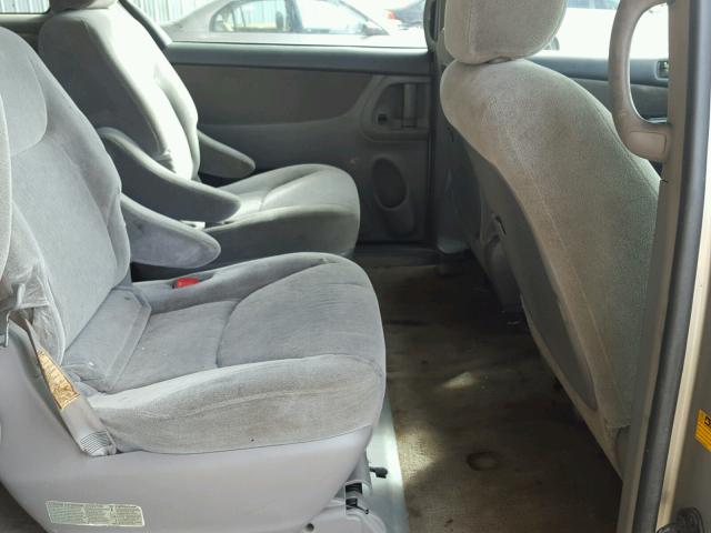 5TDZA23CX5S306973 - 2005 TOYOTA SIENNA CE SILVER photo 6