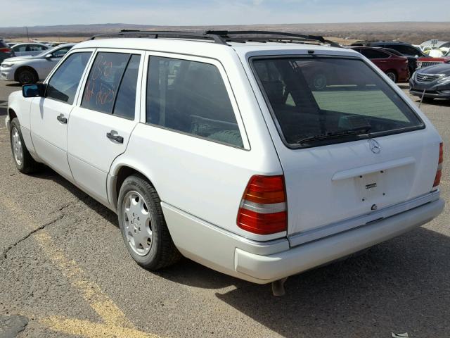 WDBEA92E3RF279808 - 1994 MERCEDES-BENZ E 320 WHITE photo 3