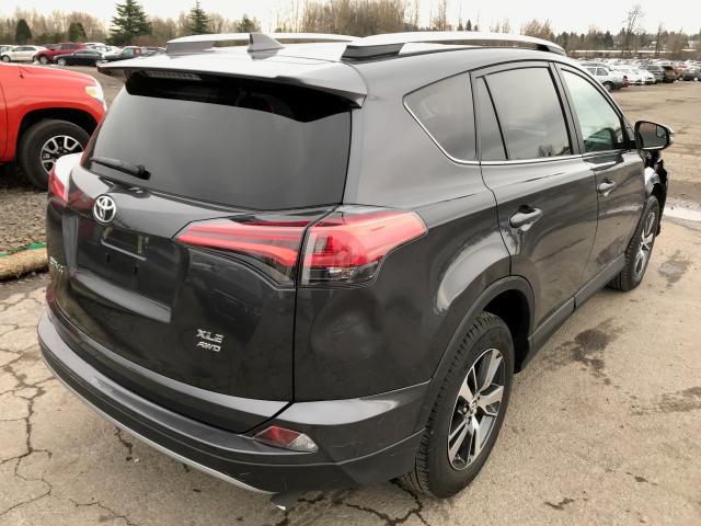 2T3RFREV1HW660893 - 2017 TOYOTA RAV4 XLE GRAY photo 4