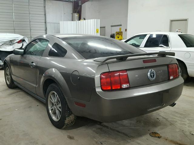 1ZVFT80N855151459 - 2005 FORD MUSTANG CHARCOAL photo 3