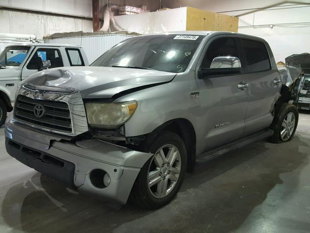 5TBEV58157S455590 - 2007 TOYOTA TUNDRA CRE SILVER photo 2