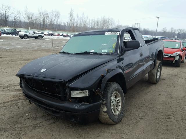 1B7GG22N3YS658751 - 2000 DODGE DAKOTA BLACK photo 2