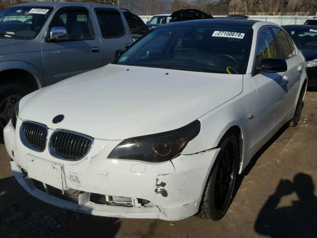 WBANF33587CS41159 - 2007 BMW 525 XI WHITE photo 2