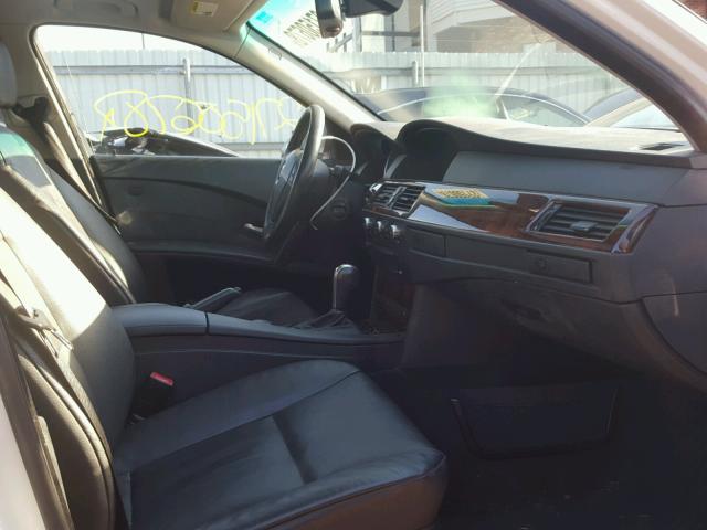 WBANF33587CS41159 - 2007 BMW 525 XI WHITE photo 5