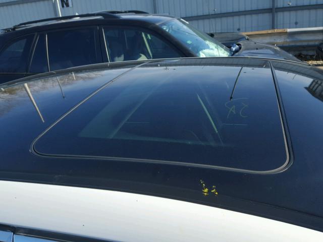 WBANF33587CS41159 - 2007 BMW 525 XI WHITE photo 9