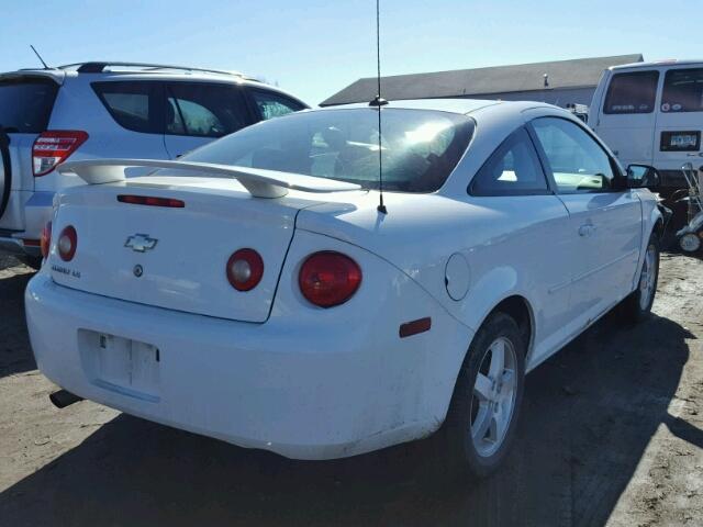 1G1AL12F357671253 - 2005 CHEVROLET COBALT LS WHITE photo 4