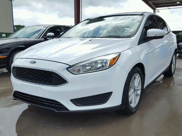 1FADP3F22FL240560 - 2015 FORD FOCUS SE WHITE photo 2