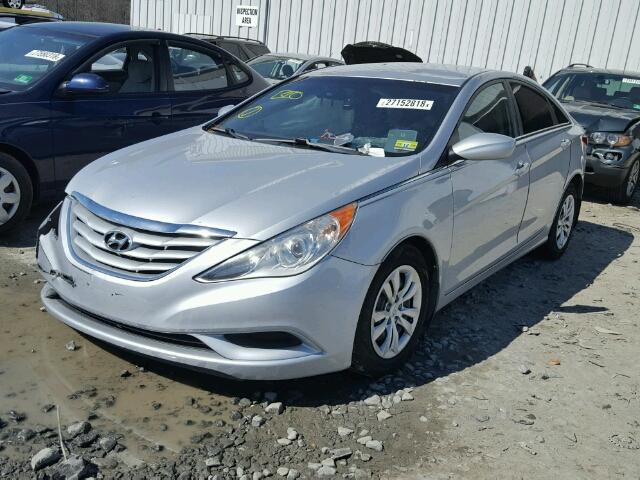 5NPEB4AC8BH096952 - 2011 HYUNDAI SONATA GLS SILVER photo 2