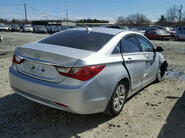 5NPEB4AC8BH096952 - 2011 HYUNDAI SONATA GLS SILVER photo 4