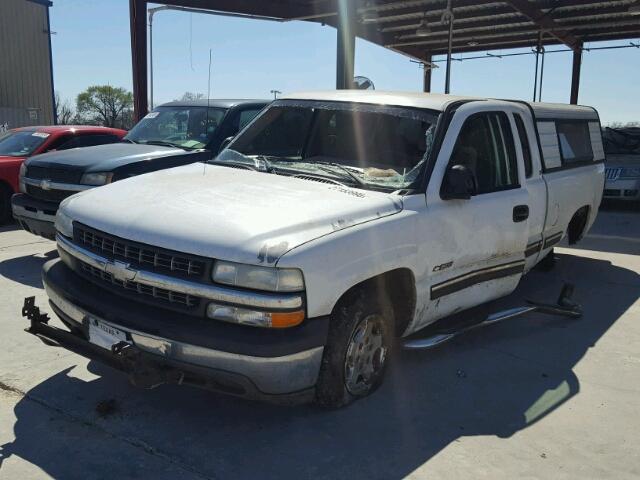 2GCEC19T221383883 - 2002 CHEVROLET SILVERADO WHITE photo 2