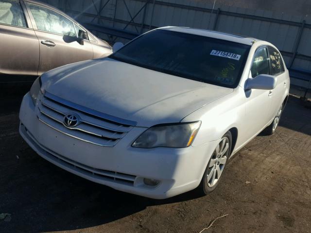 4T1BK36B46U082616 - 2006 TOYOTA AVALON XL WHITE photo 2