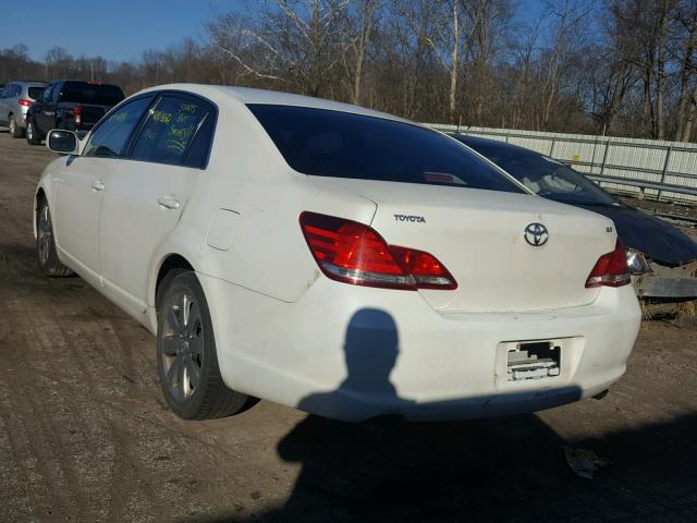 4T1BK36B46U082616 - 2006 TOYOTA AVALON XL WHITE photo 3