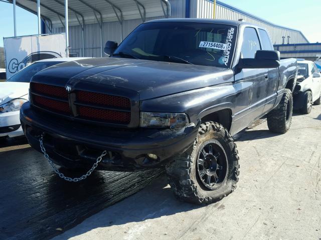 1B7HF13Z5YJ114986 - 2000 DODGE RAM 1500 BLACK photo 2