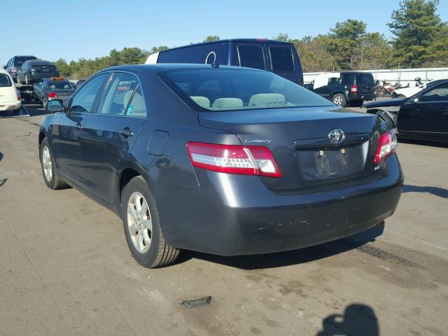 4T1BF3EK3BU647986 - 2011 TOYOTA CAMRY BASE GRAY photo 3