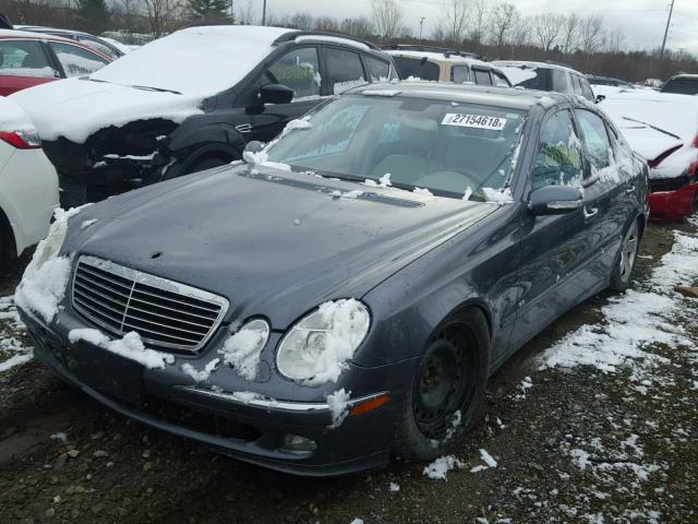 WDBUF83J26X189994 - 2006 MERCEDES-BENZ E 500 4MAT GRAY photo 2