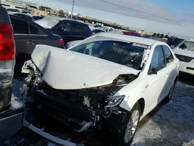 4T1BD1FK0CU061000 - 2012 TOYOTA CAMRY HYBR WHITE photo 2