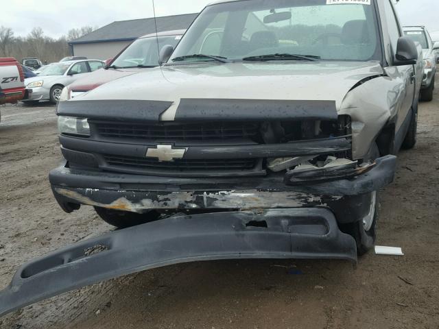 1GCEC14W12Z281015 - 2002 CHEVROLET SILVERADO TAN photo 9