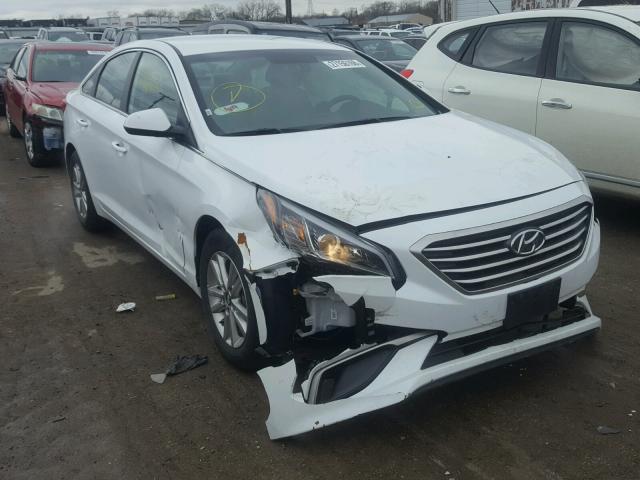 5NPE24AF2GH399596 - 2016 HYUNDAI SONATA SE WHITE photo 1