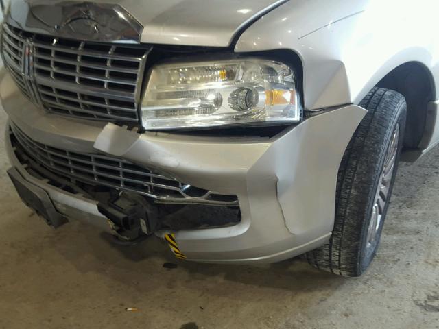 5LMFU27547LJ08117 - 2007 LINCOLN NAVIGATOR SILVER photo 9