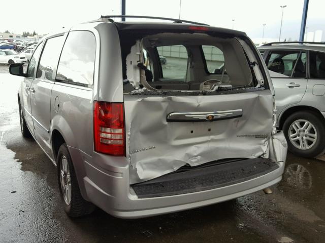 2A4RR5D16AR221648 - 2010 CHRYSLER TOWN & COU SILVER photo 3