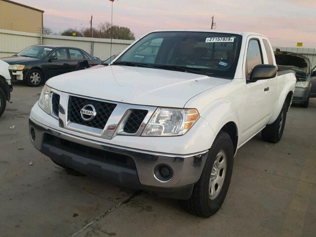 1N6BD0CT2AC428927 - 2010 NISSAN FRONTIER K WHITE photo 2