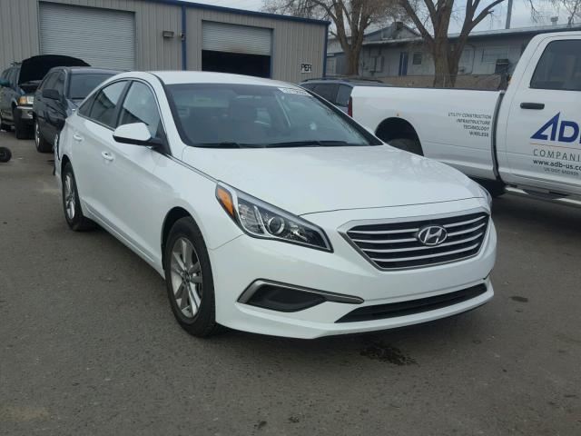 5NPE24AF6GH417145 - 2016 HYUNDAI SONATA SE WHITE photo 1