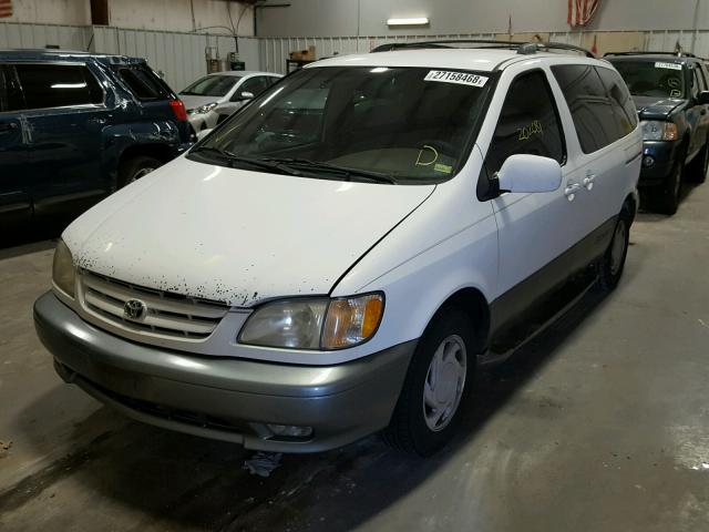 4T3ZF13C41U372987 - 2001 TOYOTA SIENNA LE WHITE photo 2