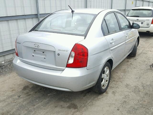 KMHCN46CX6U049307 - 2006 HYUNDAI ACCENT GLS SILVER photo 4