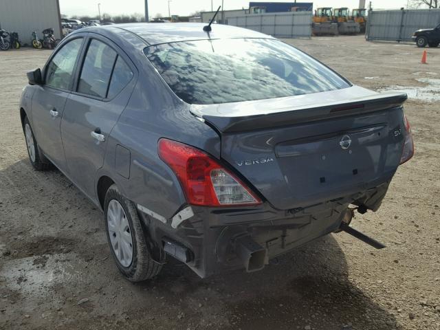 3N1CN7AP6HL908389 - 2017 NISSAN VERSA S GRAY photo 3