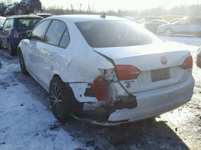 3VWLL7AJ5BM085676 - 2011 VOLKSWAGEN JETTA TDI WHITE photo 3