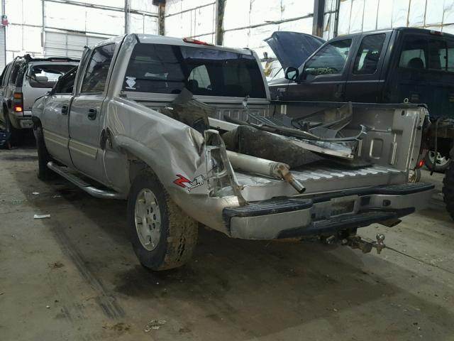 2GCEK13T051305425 - 2005 CHEVROLET SILVERADO SILVER photo 3