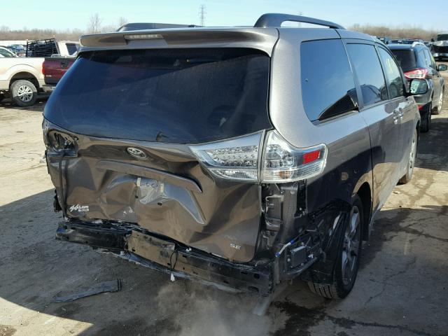 5TDXZ3DC7HS824208 - 2017 TOYOTA SIENNA SE GRAY photo 4