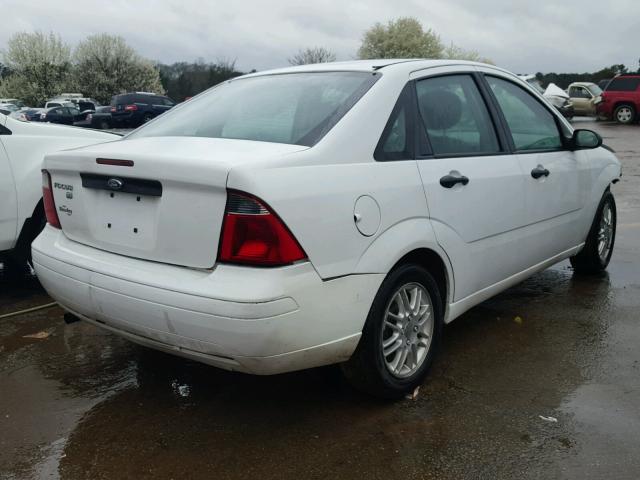 1FAFP34N27W254058 - 2007 FORD FOCUS ZX4 WHITE photo 4