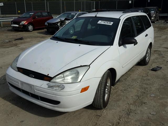 1FAFP36352W173771 - 2002 FORD FOCUS SE WHITE photo 2