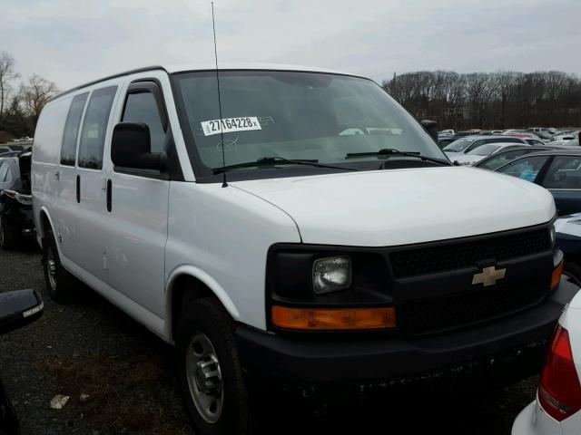 1GCWGFCA5B1171773 - 2011 CHEVROLET EXPRESS G2 WHITE photo 1