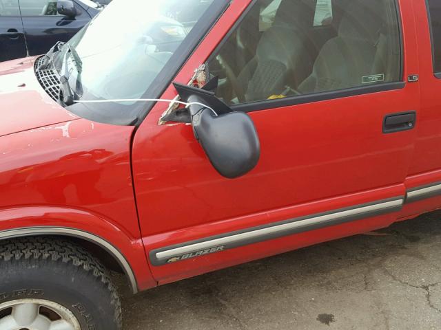 1GNDT13W3W2262484 - 1998 CHEVROLET BLAZER RED photo 9