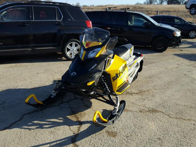 2BPSBHDB0DV000354 - 2013 SKID SNOWMOBILE YELLOW photo 2