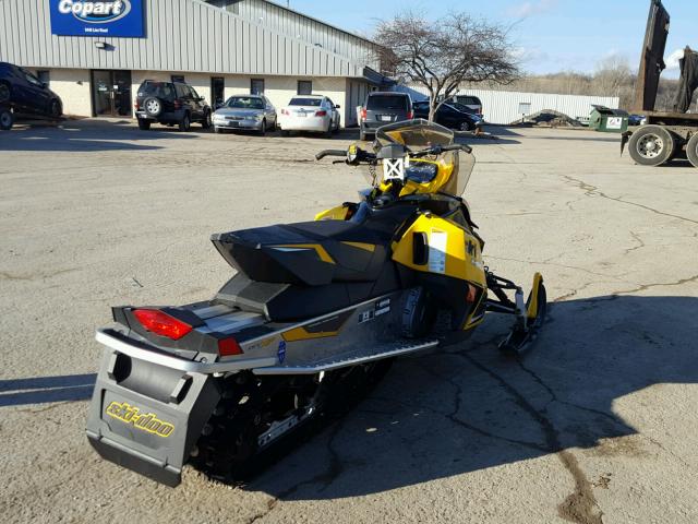 2BPSBHDB0DV000354 - 2013 SKID SNOWMOBILE YELLOW photo 4