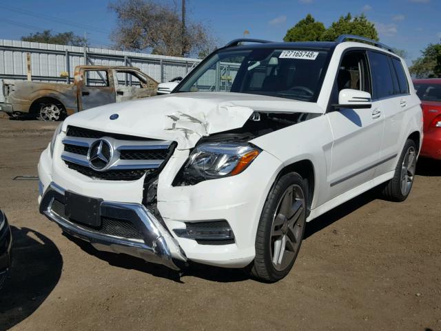 WDCGG8JB3FG380762 - 2015 MERCEDES-BENZ GLK 350 4M WHITE photo 2