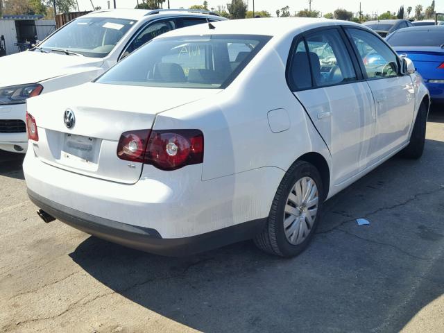 3VWJZ7AJ2AM023253 - 2010 VOLKSWAGEN JETTA S WHITE photo 4